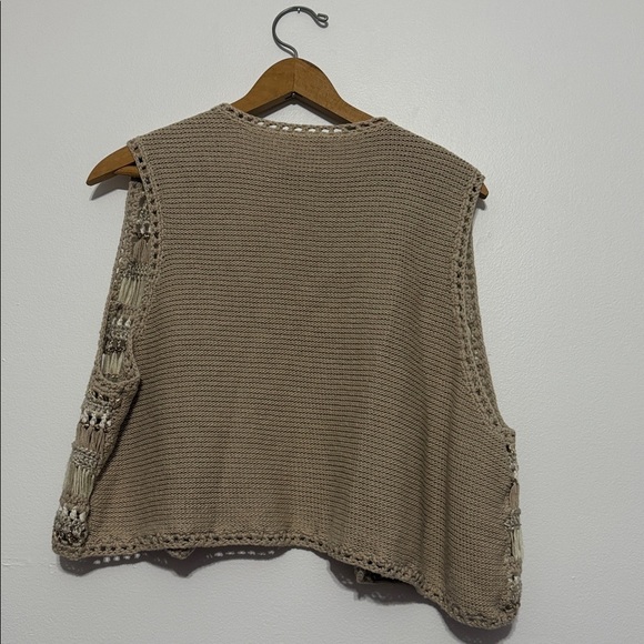 Chicos beige cream crochet detailed vest - Picture 8 of 12